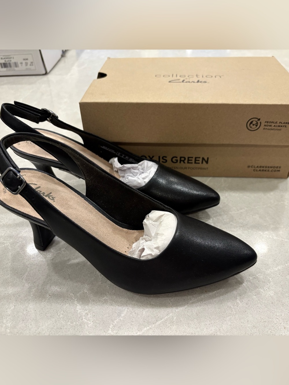 Clarks Women's Black Leather Slingback Pumps